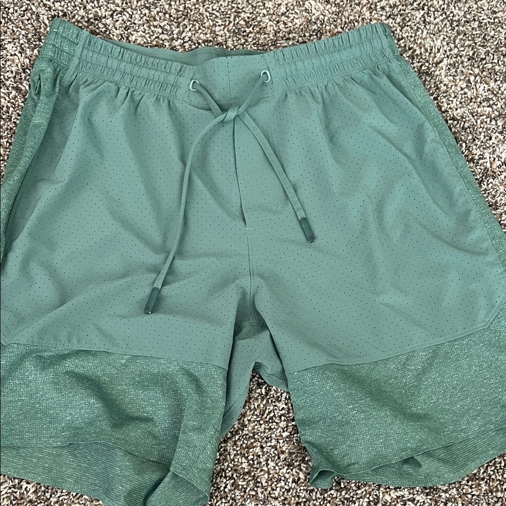 lululemon athletica Men's Shorts in Teal